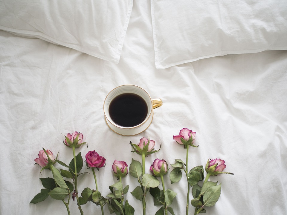 káva na posteli